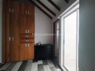 Casa de 3 alcobas en venta en El Poblado, Medellín, 215 m² · foto 11 de 19