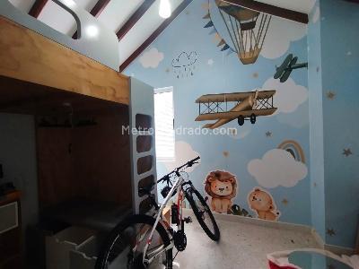 Casa de 3 alcobas en venta en El Poblado, Medellín, 215 m² · foto 15 de 19