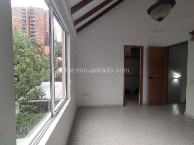 Casa de 3 alcobas en venta en El Poblado, Medellín, 215 m² · foto 8 de 19