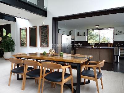 Casa de 4 alcobas en venta en Envigado, Envigado, 428 m² · foto 4 de 20