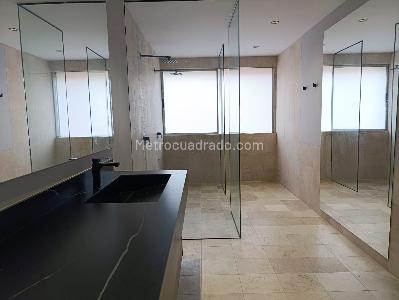 Apartamento de 3 alcobas en venta en El Poblado, Medellín, 440 m² · foto 17 de 20