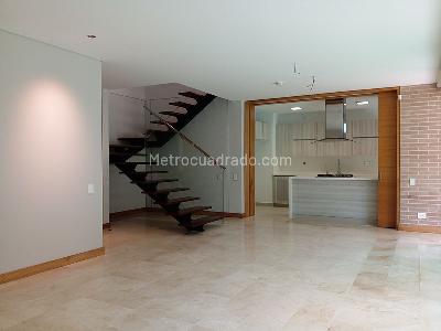 Casa de 3 alcobas en venta en Envigado, Envigado, 274 m² · foto 3 de 20