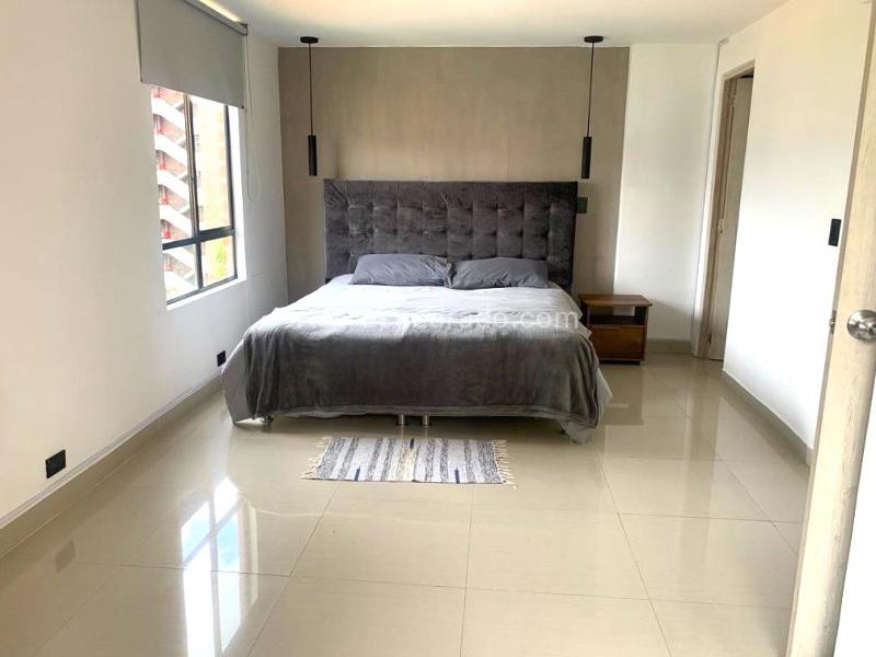 Apartamento de 2 Alcobas con Pisos en Mármol en El Poblado - 9