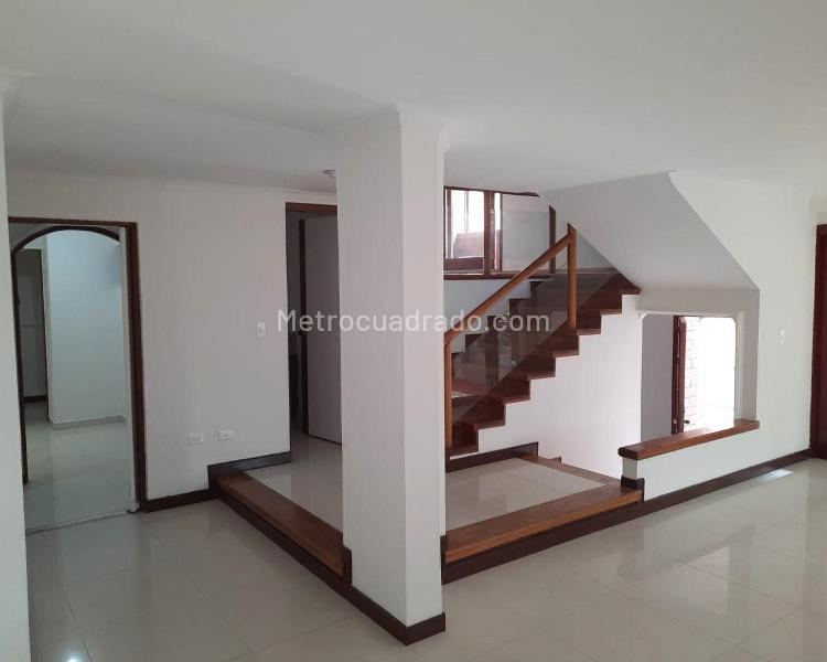 4BR House for Rent in El Poblado Gated Community (3 Baths) - 3
