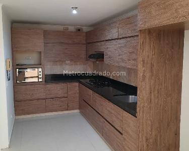 Casa en arriendo en El Poblado, Medellín · foto 4 de 16