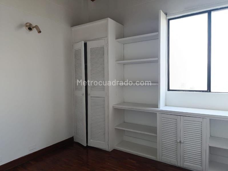 Apartamento de 3 Alcobas en El Poblado cerca de la Vía Principal - 7