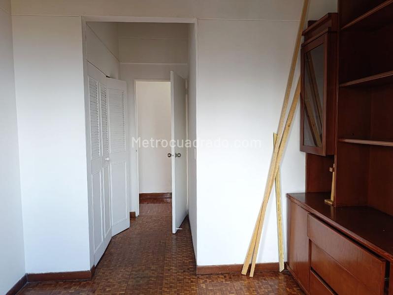 Apartamento de 3 Alcobas en El Poblado cerca de la Vía Principal - 9