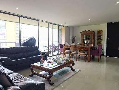 Apartamento de 3 alcobas en venta en El Poblado, Medellín, 145 m² · foto 3 de 20