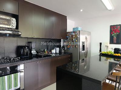 Apartamento de 3 alcobas en venta en El Poblado, Medellín, 145 m² · foto 6 de 20