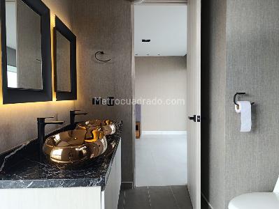 Apartamento de 3 alcobas en venta en El Poblado, Medellín, 200 m² · foto 16 de 20