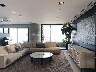 Apartamento de 3 alcobas en venta en El Poblado, Medellín, 200 m² · foto 2 de 20