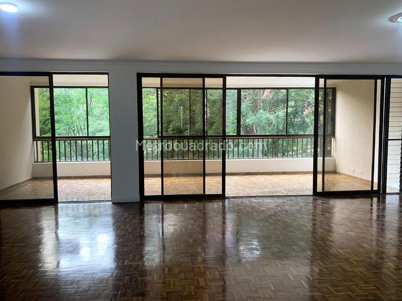 3BR Apartment in EL POBLADO (220 m²)