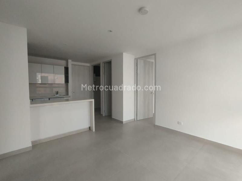 2BR Apartment for Rent in El Poblado, Gated Community - 3