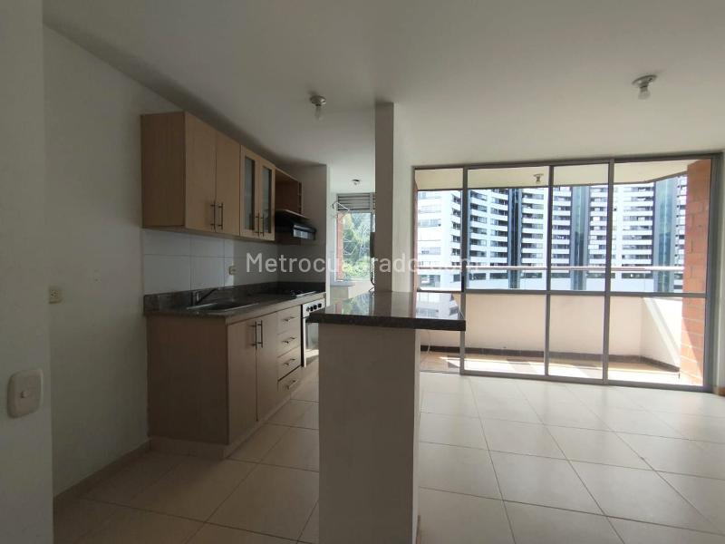 Moderno Apartamento de 3 Alcobas en El Poblado - 4