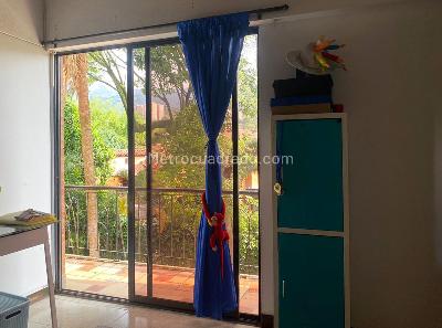 Casa de 4 alcobas en venta en Envigado, Envigado, 275 m² · foto 11 de 20