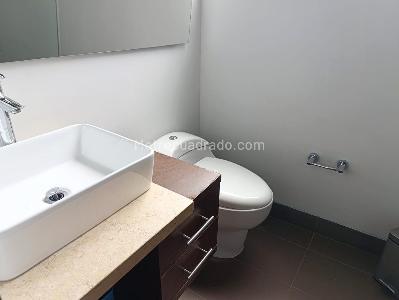 Apartamento de 3 alcobas en arriendo en El Tesoro, Medellín, 263 m² · foto 16 de 18