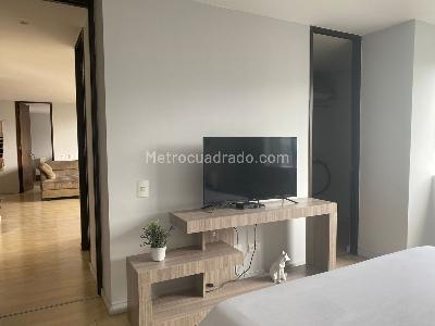 Apartamento de 2 alcobas en arriendo en El Poblado, Medellín, 109 m² · foto 10 de 19