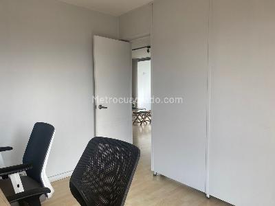 Apartamento de 2 alcobas en arriendo en El Poblado, Medellín, 109 m² · foto 15 de 19