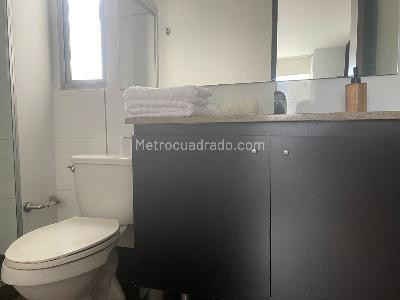 Apartamento de 2 alcobas en arriendo en El Poblado, Medellín, 109 m² · foto 17 de 19
