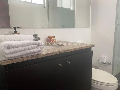Apartamento de 2 alcobas en arriendo en El Poblado, Medellín, 109 m² · foto 18 de 19