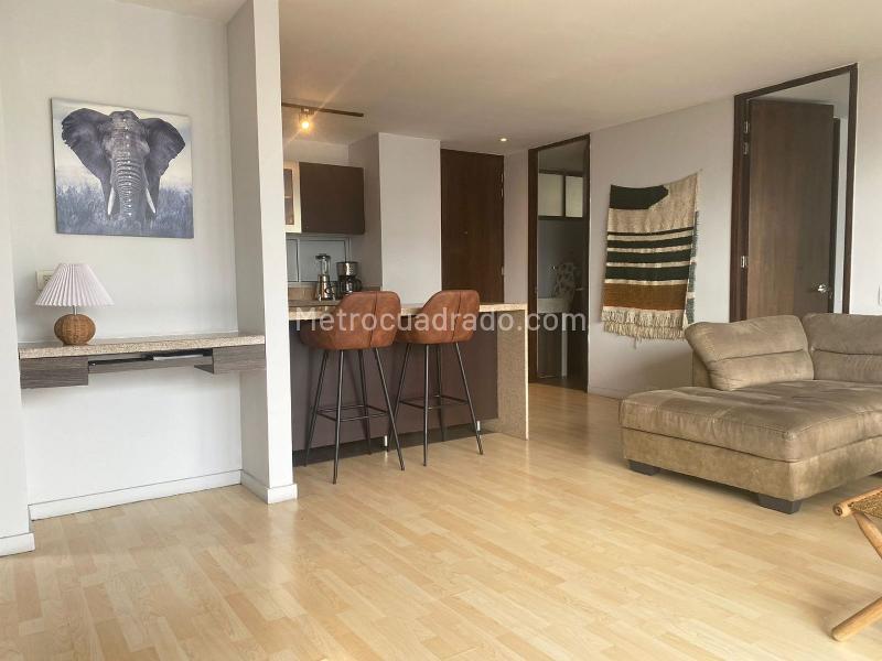 Apartamento Amoblado de 2 Alcobas Cerca al Transporte Público en El Poblado - 2