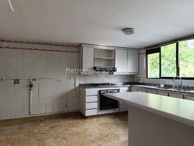 Apartamento de 4 alcobas en arriendo en San Lucas, Medellín, 200 m² · foto 5 de 20
