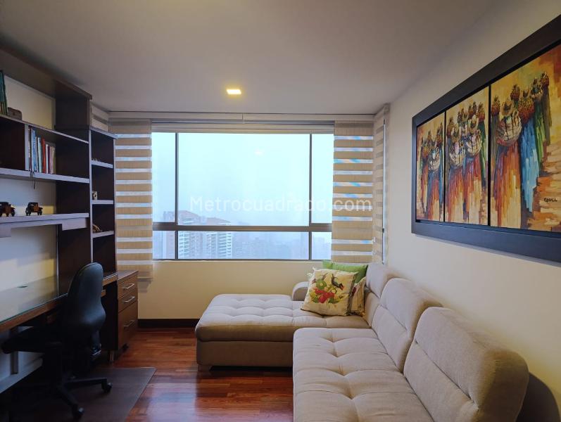 Spacious 3BR Apartment for Rent in El Poblado - 9