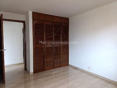 Apartamento de 3 alcobas en arriendo en El Tesoro, Medellín, 137 m² · foto 18 de 20