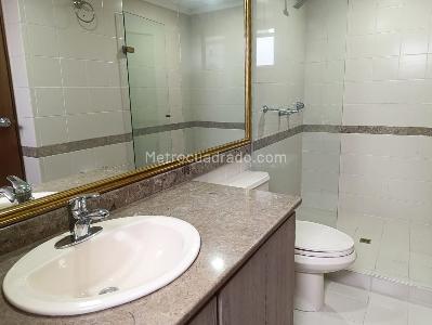 Apartamento de 3 alcobas en arriendo en El Tesoro, Medellín, 137 m² · foto 20 de 20