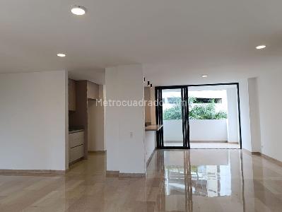 Apartamento de 3 alcobas en arriendo en El Tesoro, Medellín, 137 m² · foto 2 de 20