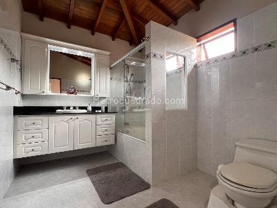 Casa de 3 alcobas en venta en Rionegro, Rionegro, 270 m² · foto 14 de 18