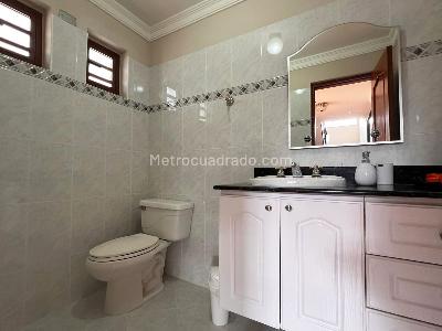 Casa de 3 alcobas en venta en Rionegro, Rionegro, 270 m² · foto 15 de 18