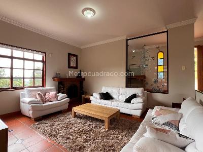 Casa de 3 alcobas en venta en Rionegro, Rionegro, 270 m² · foto 2 de 18