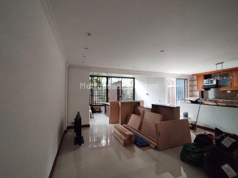 Casa de 4 Alcobas con Piscina en El Poblado - 2