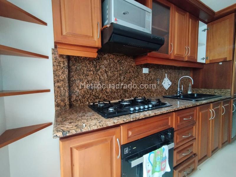 Casa de 4 Alcobas con Piscina en El Poblado - 3