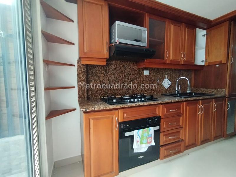 Casa de 4 Alcobas con Piscina en El Poblado - 4