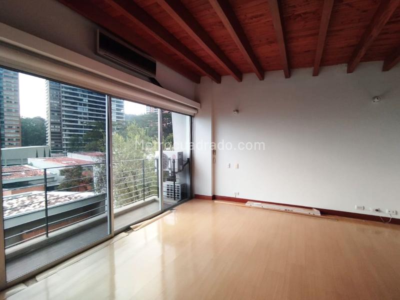 Casa de 4 Alcobas con Piscina en El Poblado - 7