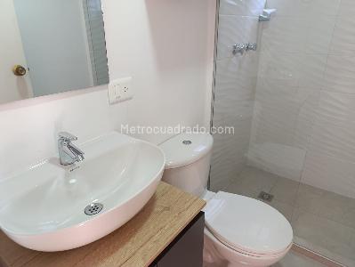 Apartamento de 3 alcobas en arriendo en El Poblado, Medellín, 65 m² · foto 13 de 15