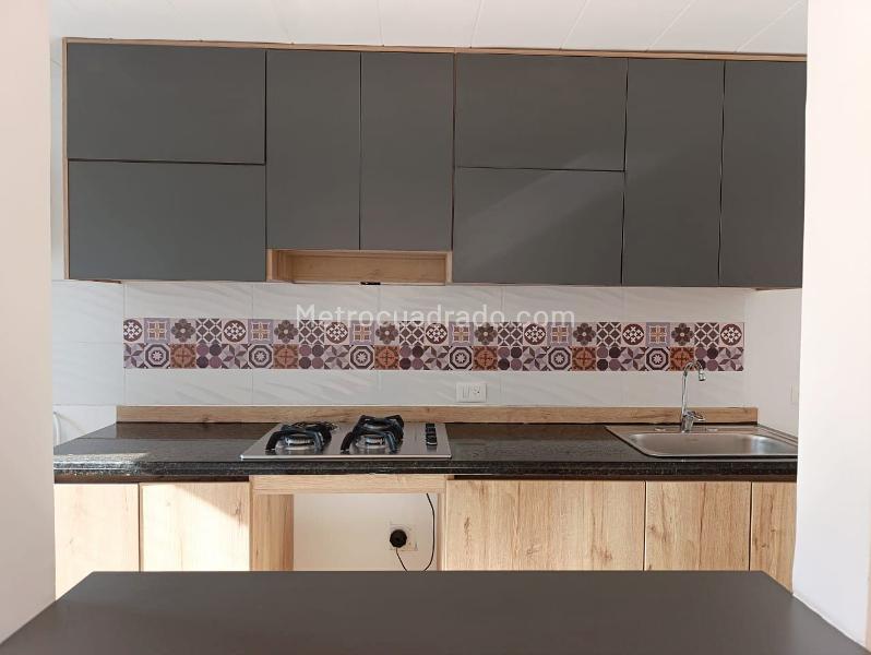 Apartamento Encantador de 3 Alcobas con Cocina Abierta en El Poblado - 3