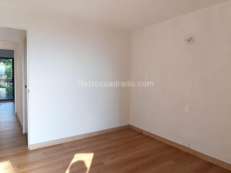 Apartamento Encantador de 3 Alcobas con Cocina Abierta en El Poblado - 5