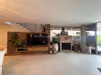 Casa de 4 alcobas en venta en Rionegro, Rionegro, 300 m² · foto 2 de 19