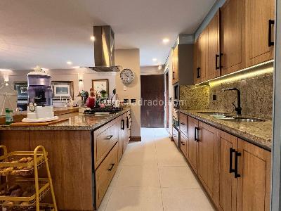 Casa de 4 alcobas en venta en Rionegro, Rionegro, 300 m² · foto 6 de 19