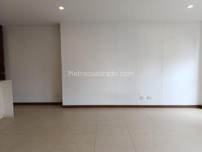 Charming 2BR Apartment with Study in El Poblado - 6