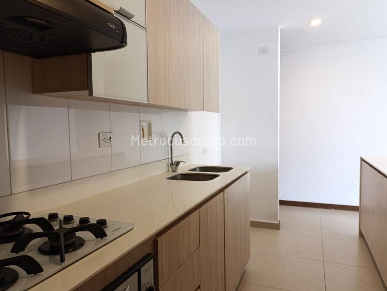 Charming 2BR Apartment with Study in El Poblado - 8