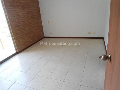 Apartamento de 2 alcobas en arriendo en El Poblado, Medellín, 100 m² · foto 10 de 18