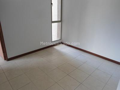 Apartamento de 2 alcobas en arriendo en El Poblado, Medellín, 100 m² · foto 3 de 18