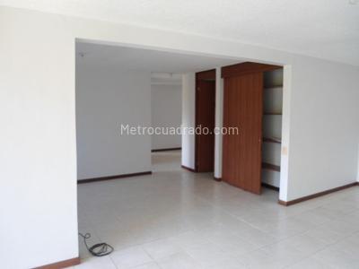 Apartamento de 2 alcobas en arriendo en El Poblado, Medellín, 100 m² · foto 4 de 18