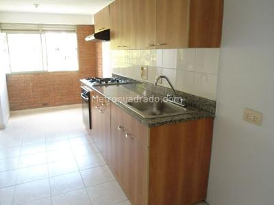 Apartamento de 2 alcobas en arriendo en El Poblado, Medellín, 100 m² · foto 8 de 18