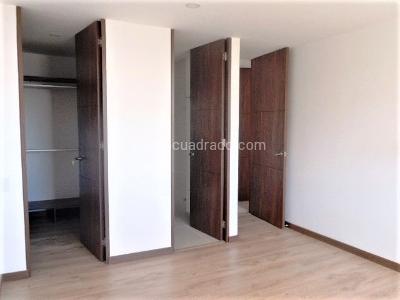 Apartamento de 3 alcobas en venta en El Poblado, Medellín, 105 m² · foto 12 de 15