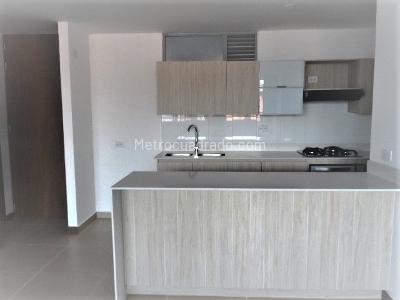 Apartamento de 3 alcobas en venta en El Poblado, Medellín, 105 m² · foto 3 de 15